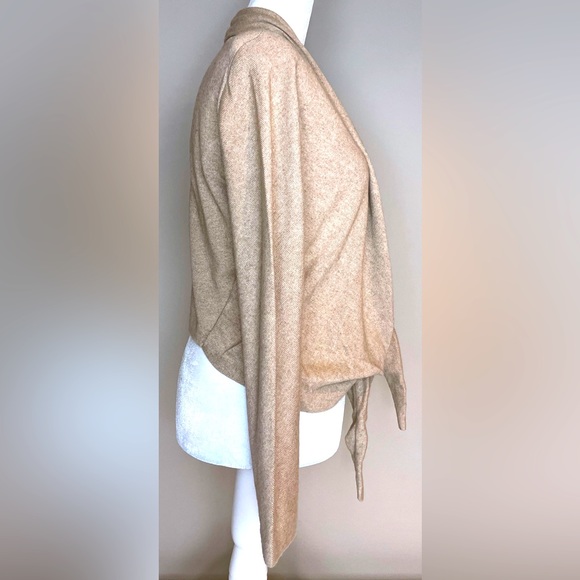 Donna Karan Cashmere Sweater - Picture 5 of 7